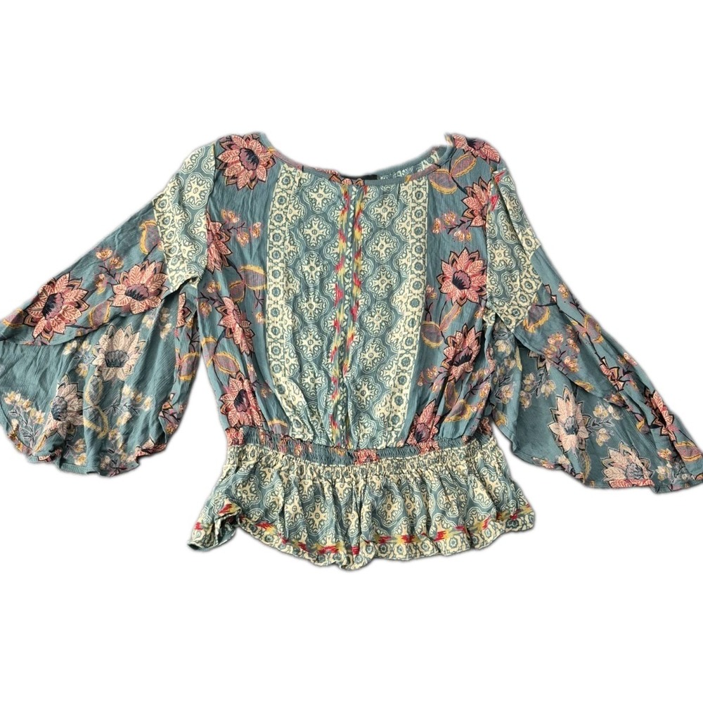 Angie Gyspy Green Floral Smocked Waist Peplum Top M Boho Chic Peasant V-Neck NWT